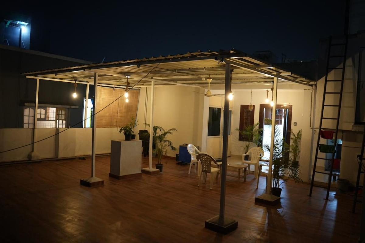 Flat In Gachibowli, Entire Floor-your Instant Apartment *