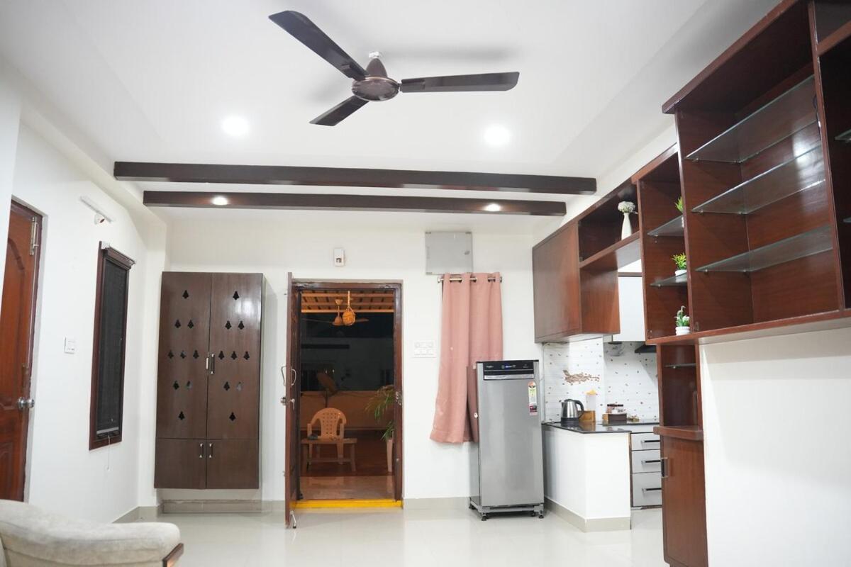 Apartment Flat In Gachibowli, Entire Floor-your Instant