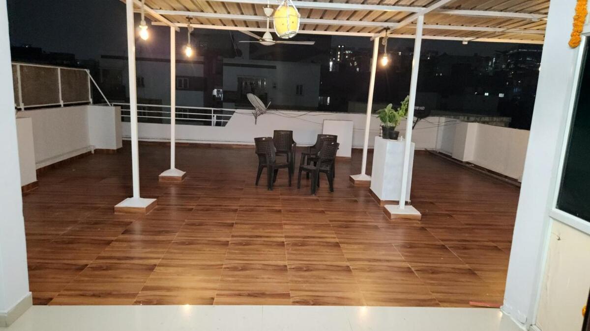 Flat In Gachibowli, Entire Floor-your Instant * Hyderabad