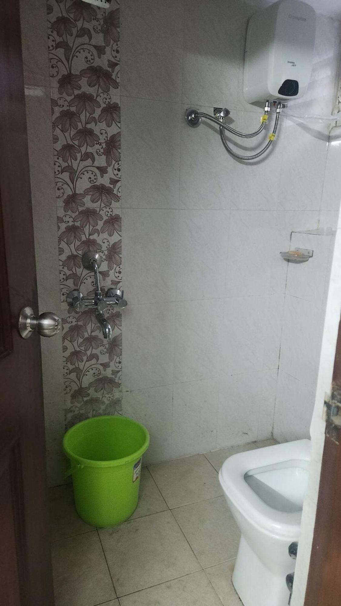 Flat In Gachibowli, Entire Floor-your Instant Apartment Hyderabad