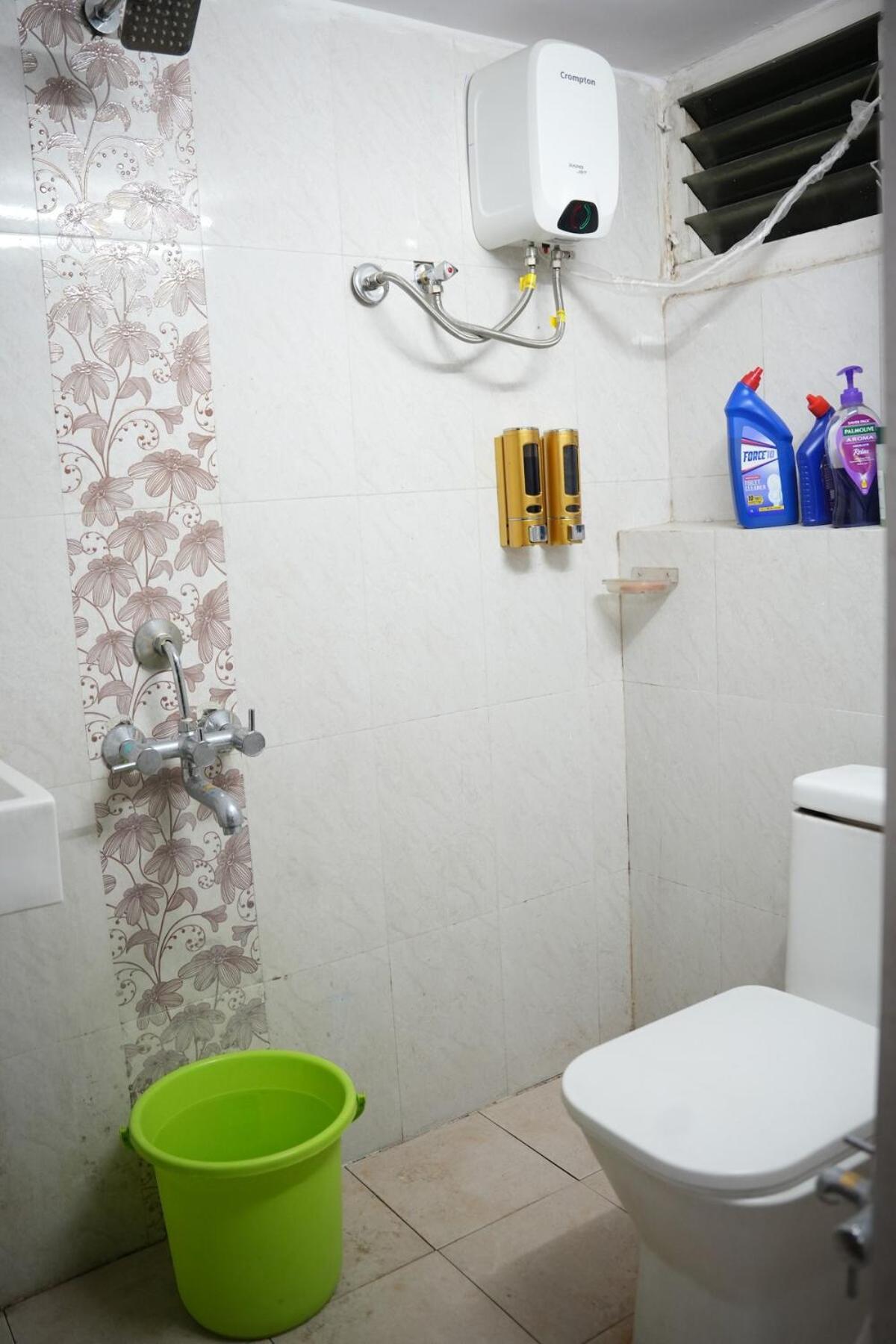 Flat In Gachibowli, Entire Floor-your Instant Apartment Hyderabad